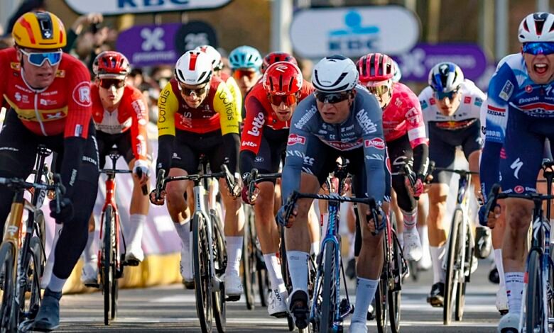 OMLOOP HET NIEUWSBLAD’25: Søren Wærenskjold Sprints to Victory!